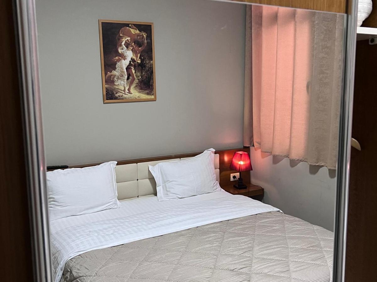 Bobi Hotel Shkoder Bagian luar foto