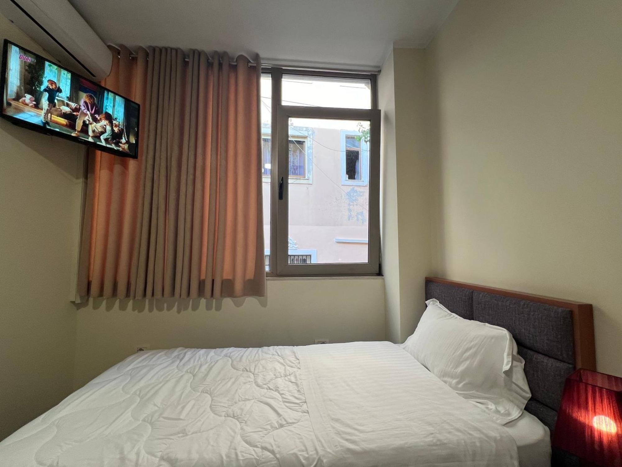 Bobi Hotel Shkoder Bagian luar foto