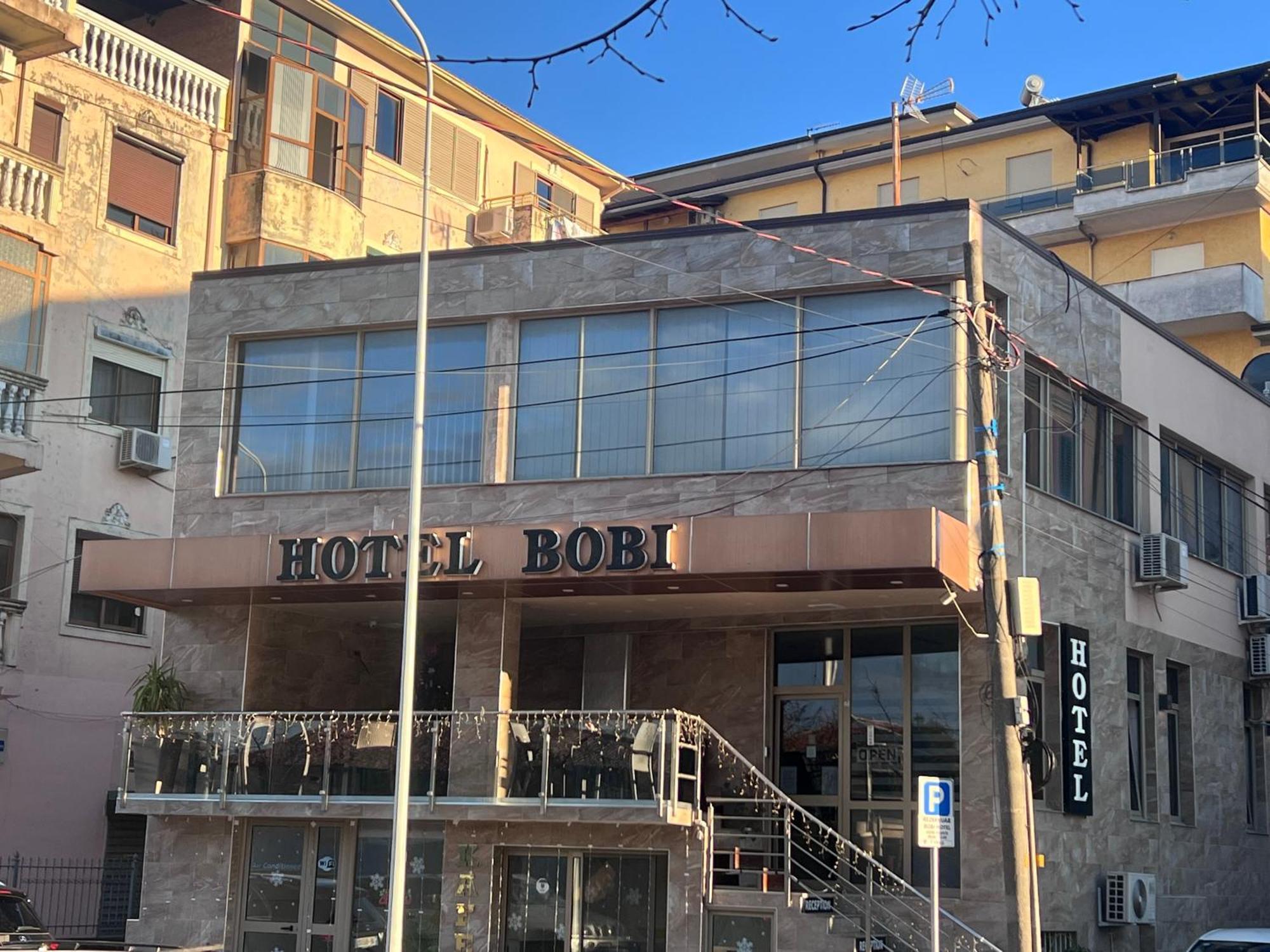 Bobi Hotel Shkoder Bagian luar foto