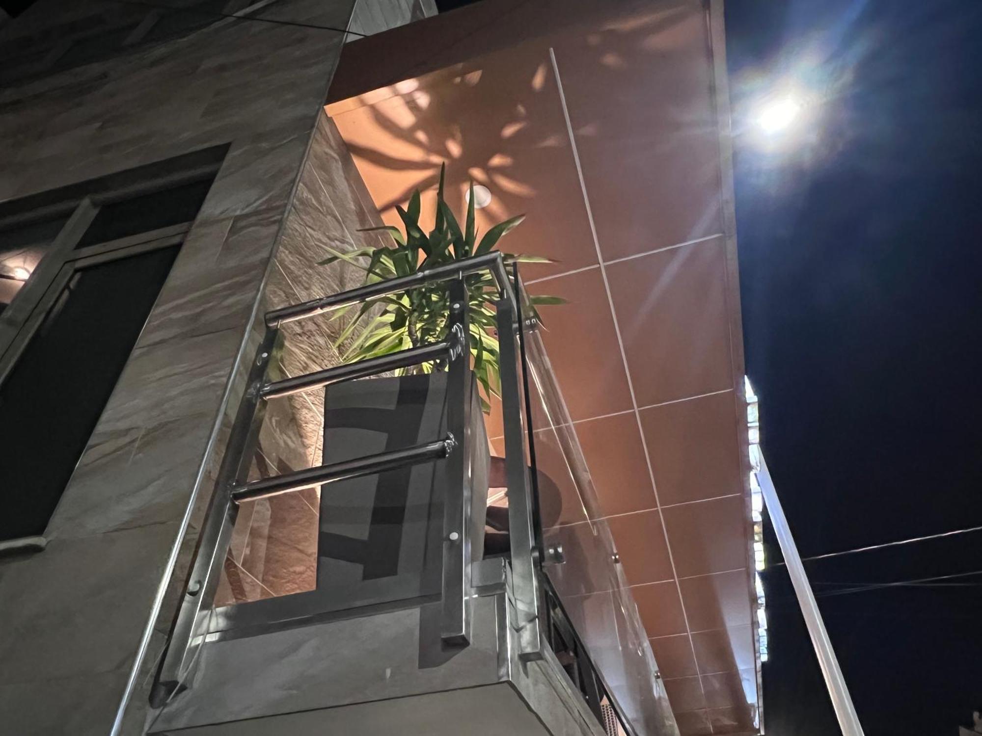 Bobi Hotel Shkoder Bagian luar foto