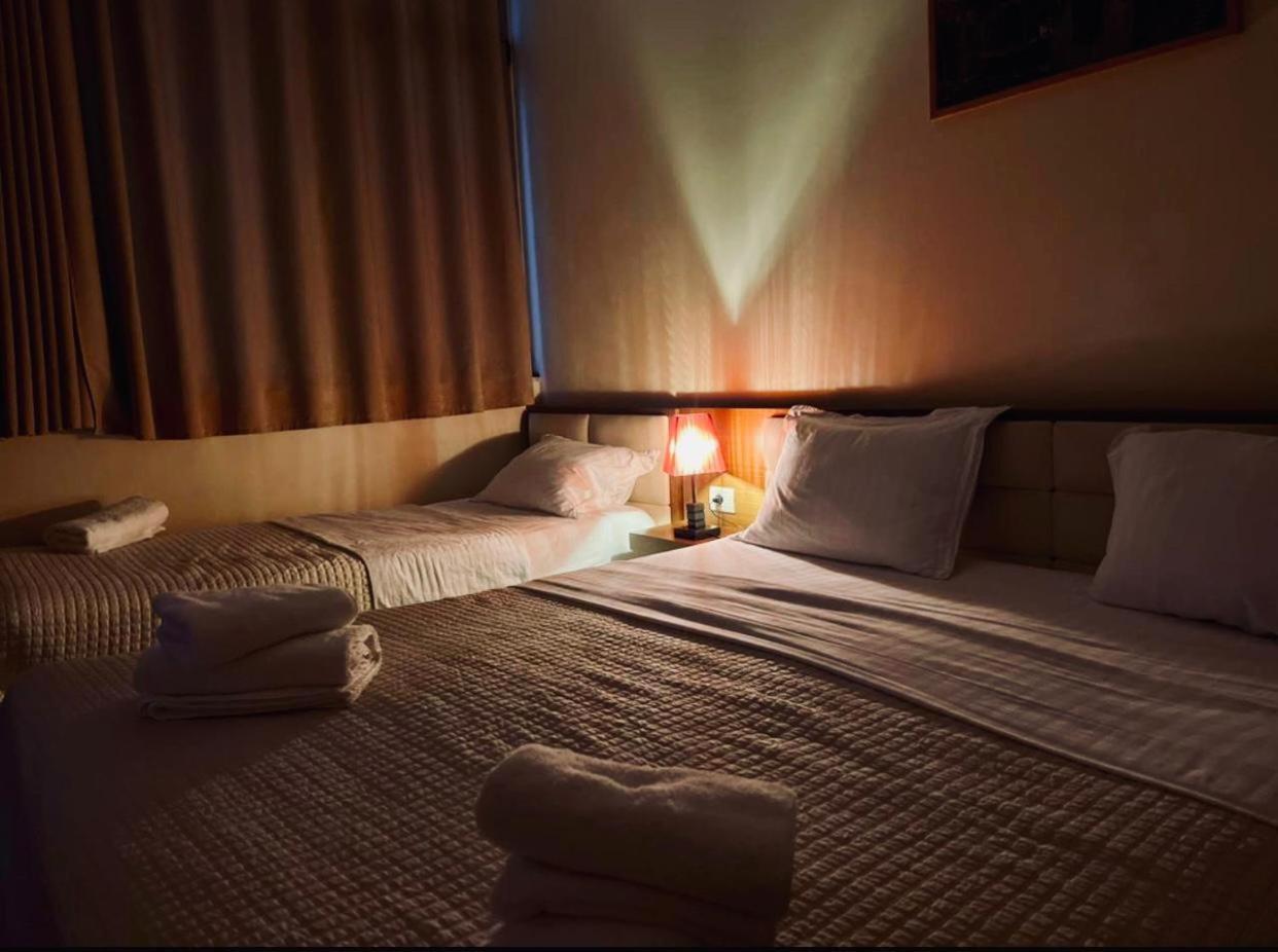 Bobi Hotel Shkoder Bagian luar foto