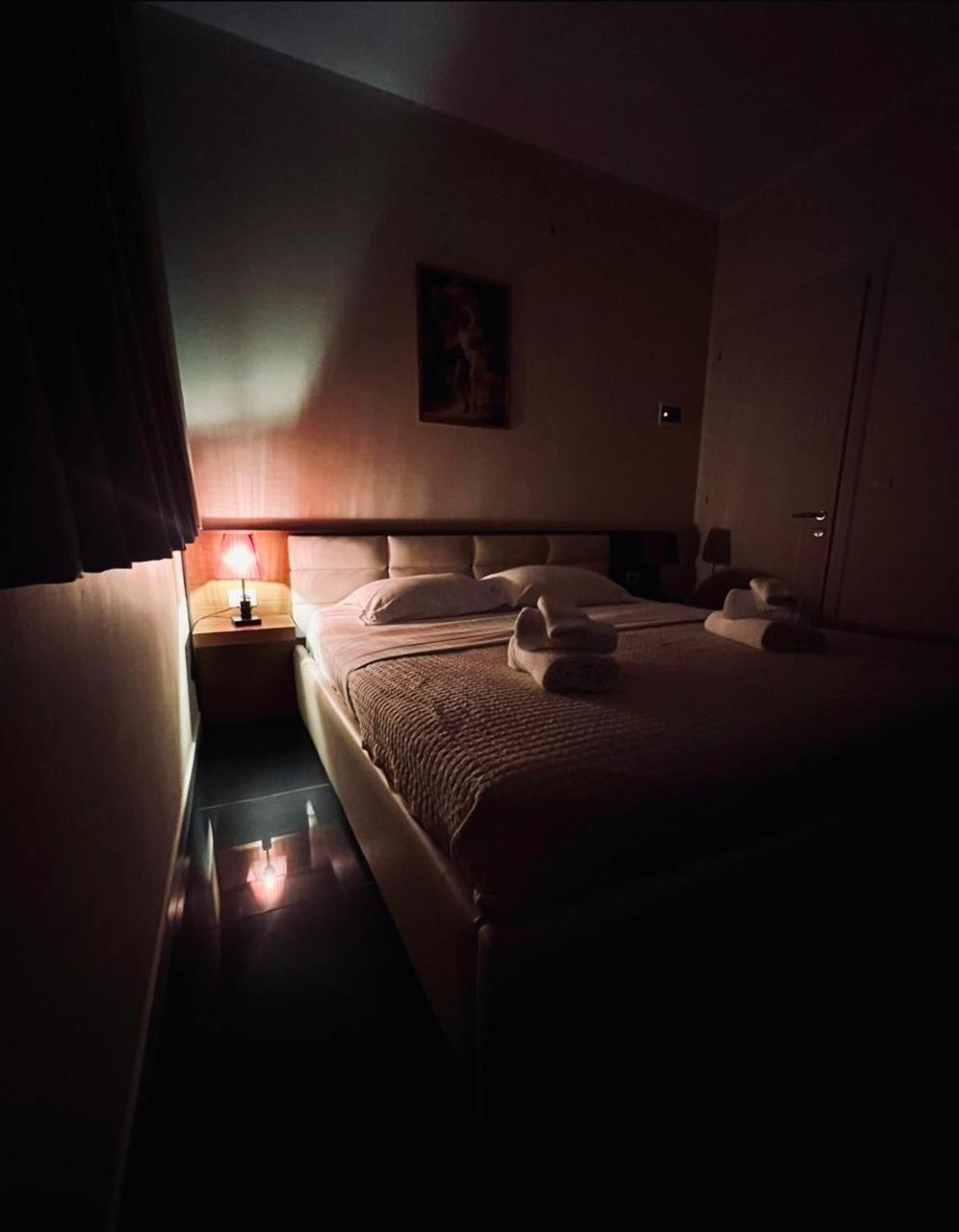 Bobi Hotel Shkoder Bagian luar foto