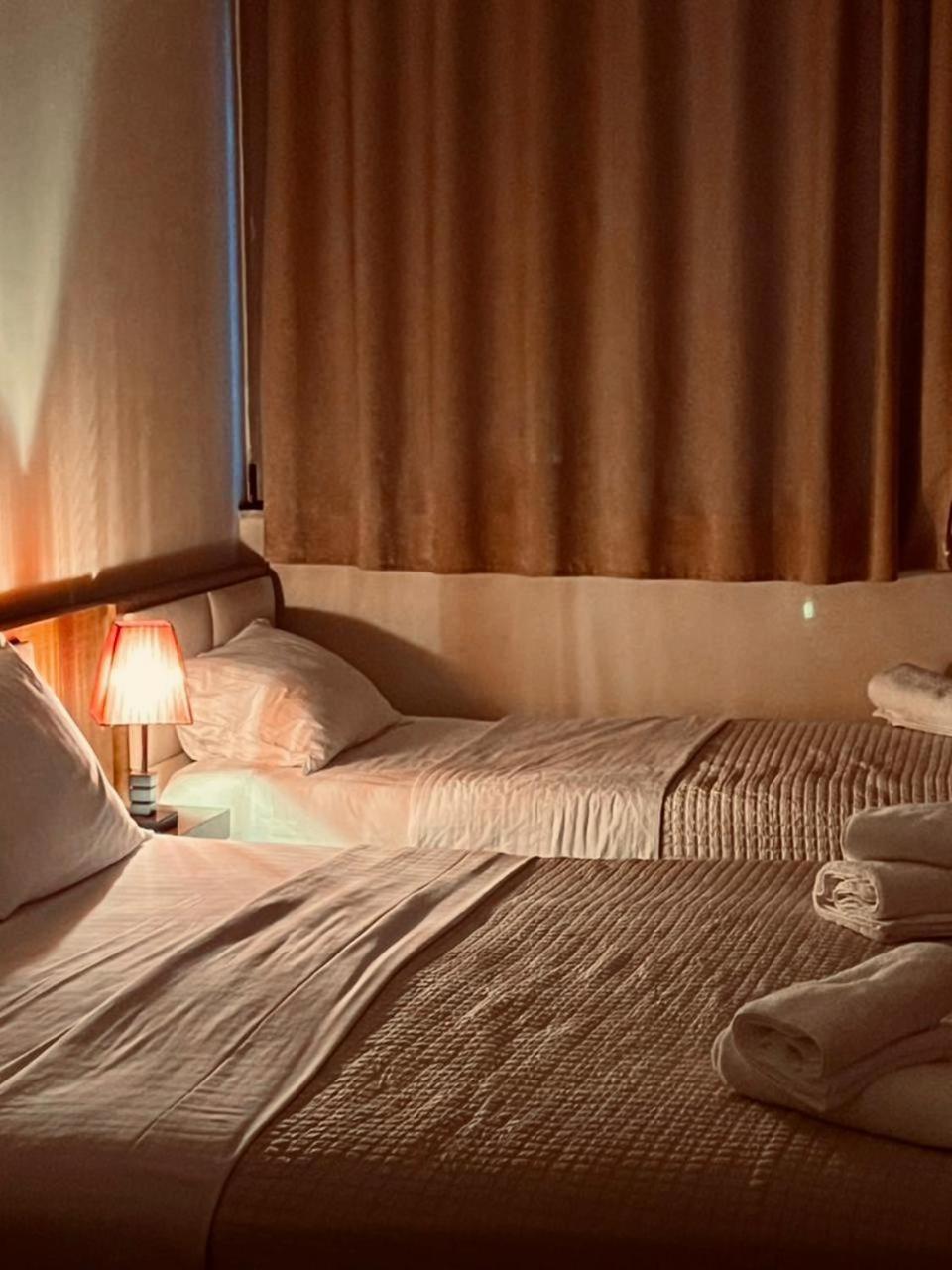 Bobi Hotel Shkoder Bagian luar foto